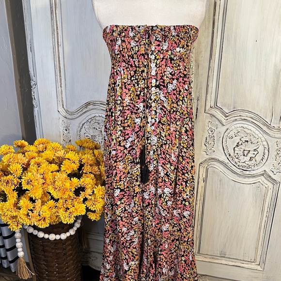 Rose & Thyme Ditsy Floral Maxi Dress/Skirt  with Tassel + Abalone Button Detail - Picture 4 of 8